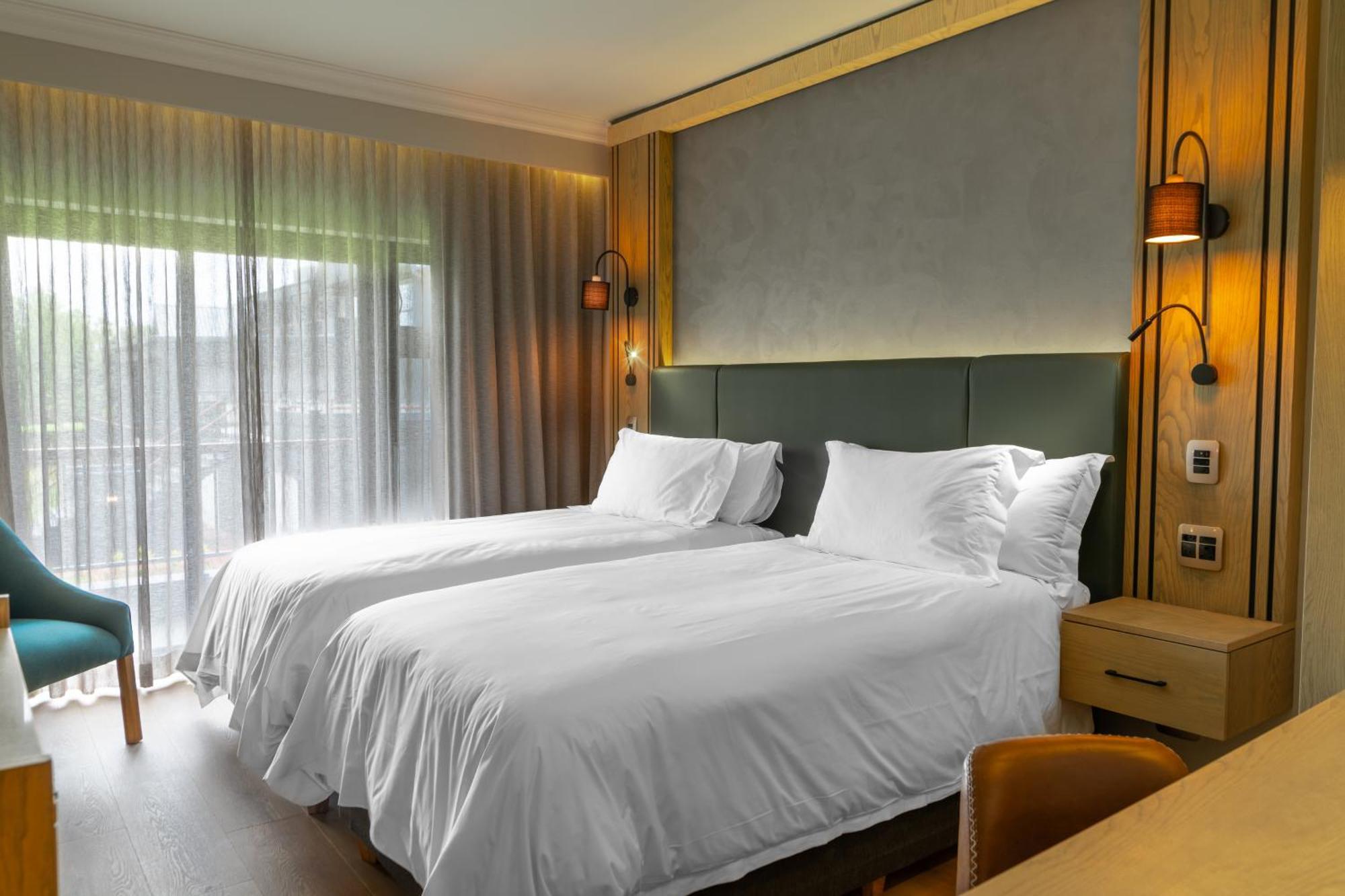 เอมเมอรัล รีสอร์ต แอนด์ คาสิโน Hotel Vanderbijlpark ภายนอก รูปภาพ