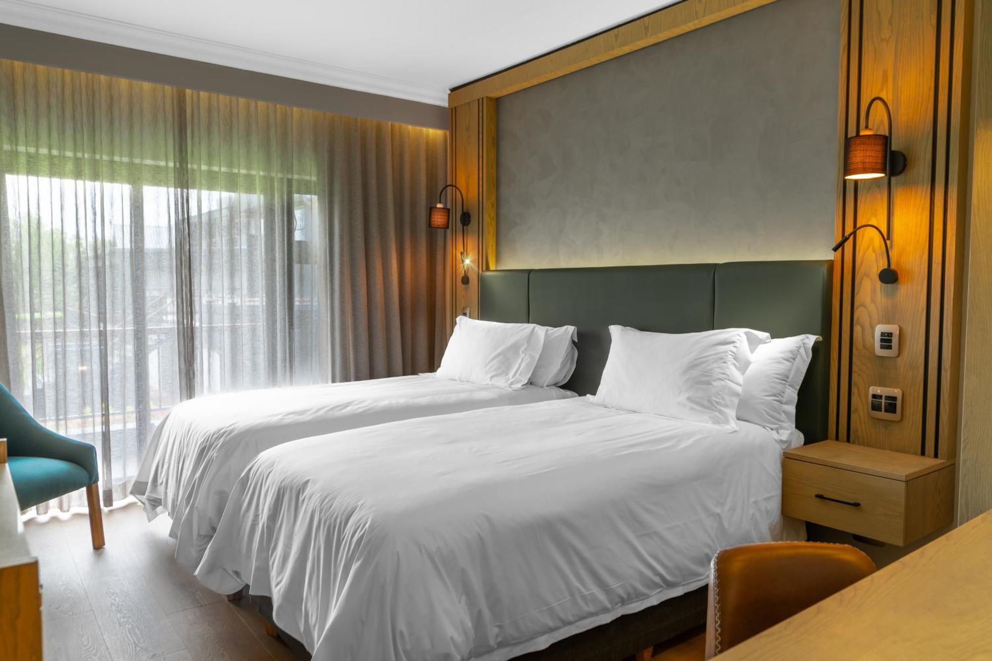 เอมเมอรัล รีสอร์ต แอนด์ คาสิโน Hotel Vanderbijlpark ภายนอก รูปภาพ