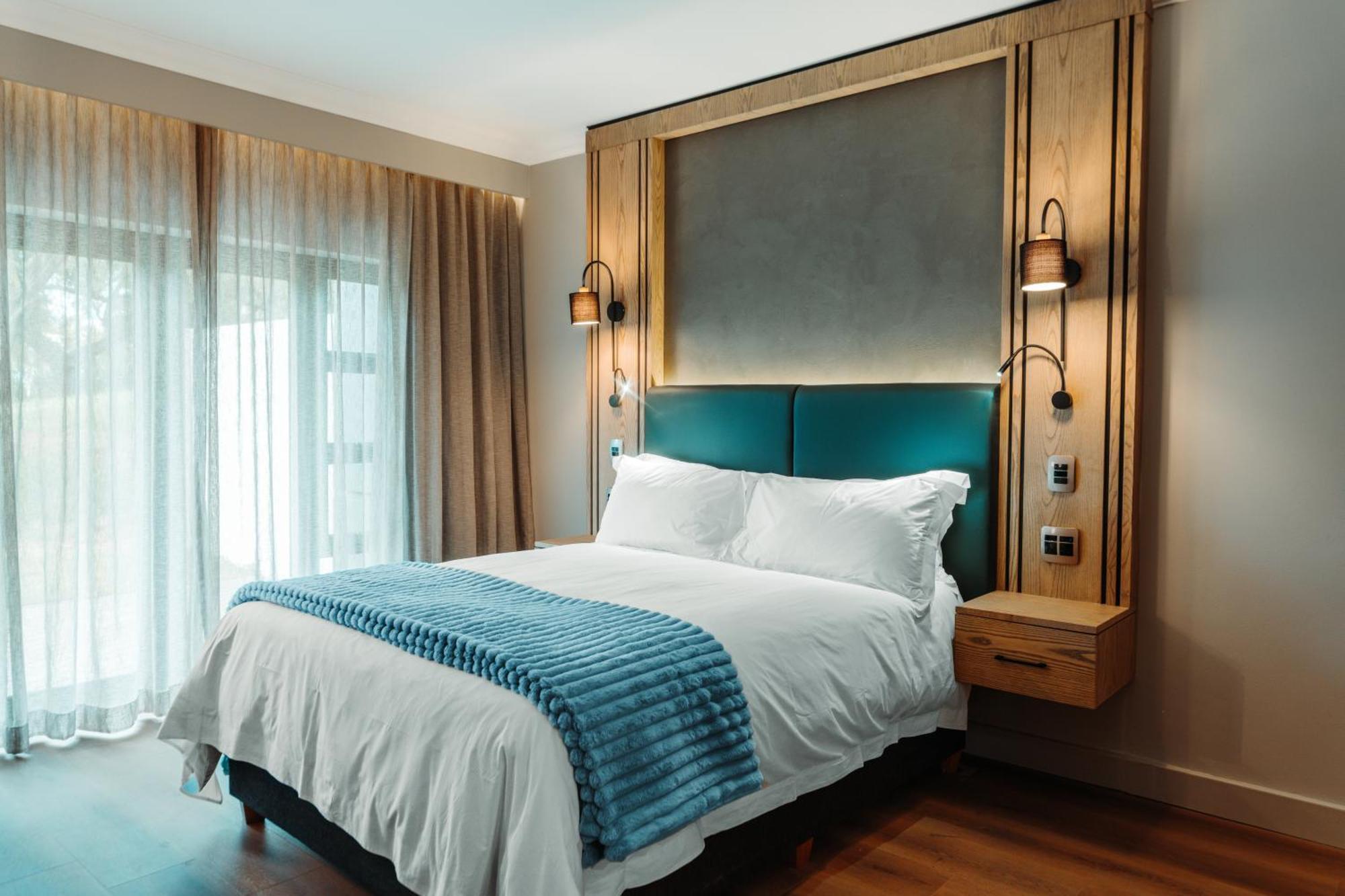 เอมเมอรัล รีสอร์ต แอนด์ คาสิโน Hotel Vanderbijlpark ภายนอก รูปภาพ