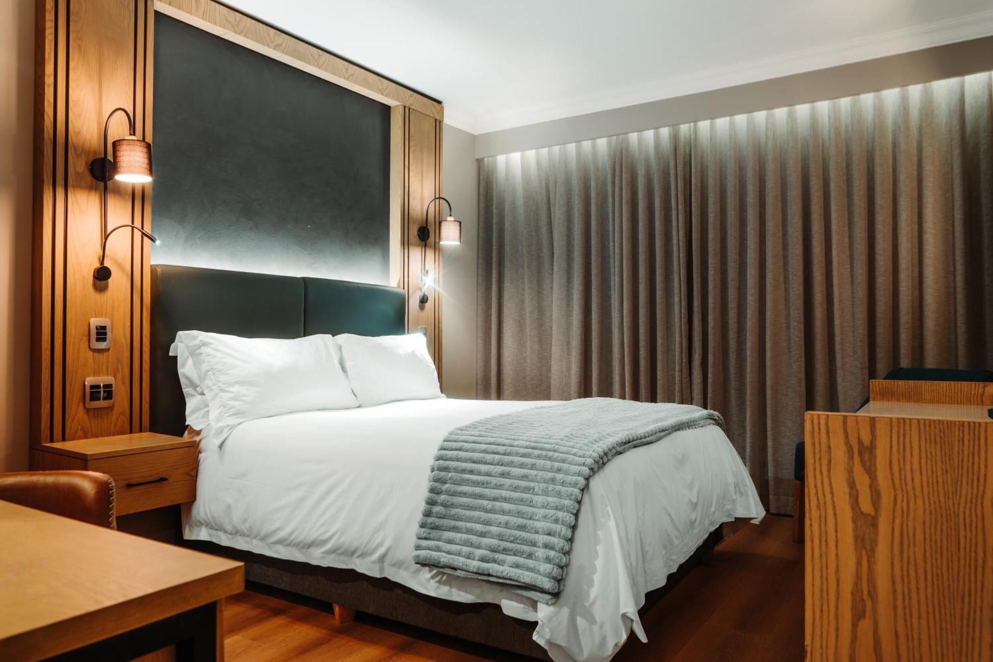 เอมเมอรัล รีสอร์ต แอนด์ คาสิโน Hotel Vanderbijlpark ภายนอก รูปภาพ